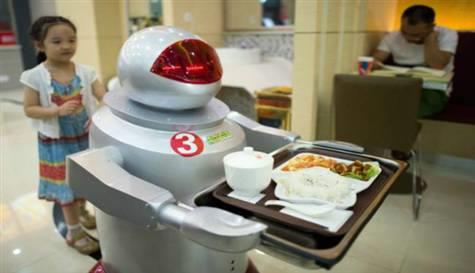 Restoran robotlara emanet